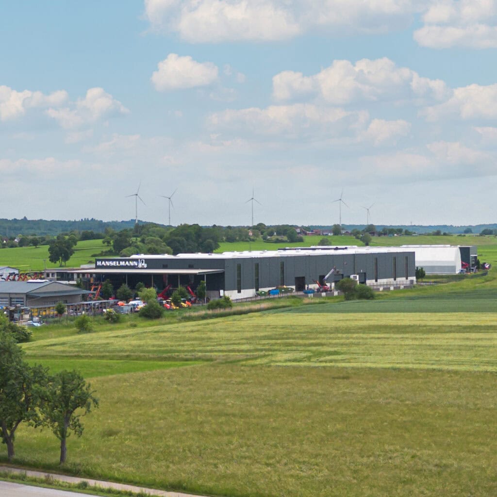 Hanselmann Gelände zwischen Windräder